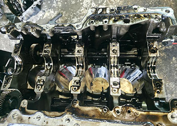 Land Rover engine bottom end inspection