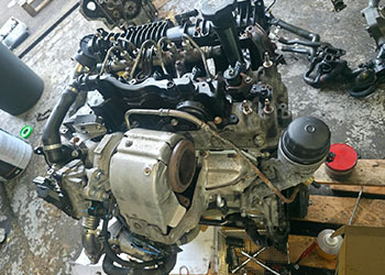 Land Rover diesel engine rebuild