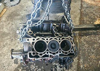 Range Rover Vogue Engine Block Inspection