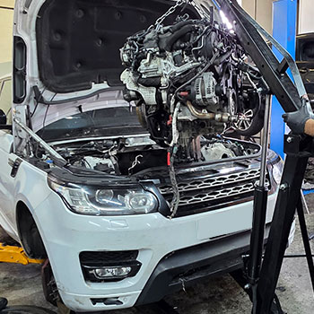 Range Rover engine removal for replacement and fitting