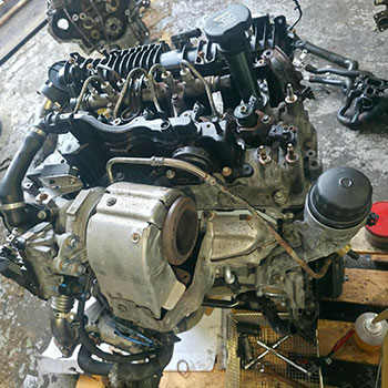 Land Rover diesel engine rebuild