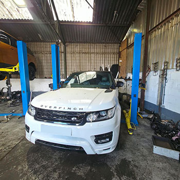 Range Rover Sport undergoing engine replacement service