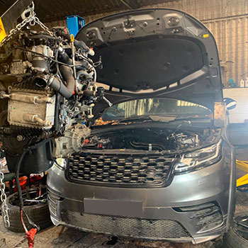 Range Rover Velar engine removal using workshop crane